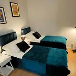 Hugo Vip Apartments