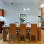 Legend. Wawel Castle Premium Apartment