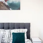 Cozy modern Apartment ASTORIA MAGIC GREY OLD TOWN