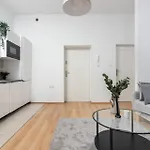 Modern Centrally Located Apartments - By Upstairs