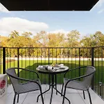 Luxurious Apartment Rakowicka Krakow By Renters Prestige