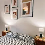 Karmelicka Apartment