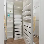 Modern Apartment Suitable For Remote Work With Balcony & Parking By Noclegi Renters