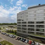 Modern Apartment Suitable For Remote Work With Balcony & Parking By Noclegi Renters