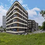 Modern Apartment Suitable For Remote Work With Balcony & Parking By Noclegi Renters