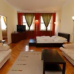 P&J Apartamenty Św. Krzyża