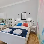 Ok Krak Apartments