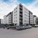 Beautiful & Spacious 1 Bedroom Apartament With Balcony By Noclegi Renters
