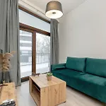 Luxury Apartment Near The City Center Of Cracow By Renters Prestige