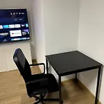 Lucky Seven Cosy 1-Bedroom Apartment, Free Parking