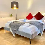 Mint Luxury Apartments At The Main Square