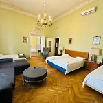 Main Market Square Apartments
