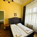Main Market Square Apartments