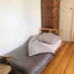 Apartment In Ivy Covered House, Near Old Town