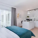 Exclusive Aparthotel Krakow Lubicz 40