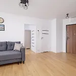 Modern Apartment With Parking Near Tauron Arena By Rent Like Home