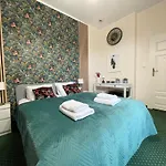 Gertrudy 10 Residence - 1-Minute Walk To The Old Town