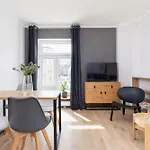 One Bedroom Apartment Kalwaryjska 34 Street