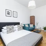 1-Bedroom Apartment - Dluga 65 Street