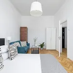 1-Bedroom Apartment - Dluga 65 Street