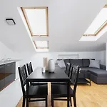 1 Bedroom Apartment With Ac - Dluga 65 Street