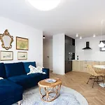 Apartments Deluxe Vermelo By Nearto Pl