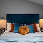 3 Minutes Apartments Old Town
