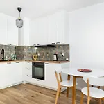 Czerwone Maki Apartment With Garden