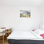 Czerwone Maki Apartment With Garden