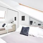 Unique Design Loft In Middle Of Centre Of Old Town With Netflix