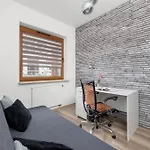 Nowoczesny & Klimatyzowany Apartament Z Parkingiem By Noclegi Renters