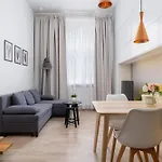 Studio Z Klimatyzacja Na Krakowskim Kazimierzu By Noclegi Renters