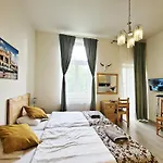 Dream Post Aparthotel