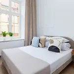 One Bedroom Apartment - Dietla 68 Street