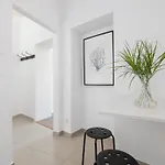 1-Bedroom Apartment - Dluga 65 Street