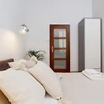 Main Square Apartment - Private Parking - Sw Krzyza 16