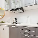 Main Square Apartment - Private Parking - Sw Krzyza 16