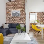 Studio Apartment With An Ac - Dluga 52 Street