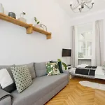 Main Square Apartment - Szpitalna 6 Street