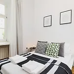 Main Square Apartment - Szpitalna 6 Street