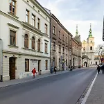 Central Krakow Apartment By Noclegi Renters