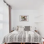 3-Bedroom Apartment With Balcony- Krowoderska