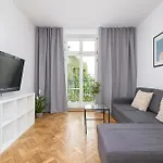 1-Bedroom Apartment With Balcony - Dluga 65
