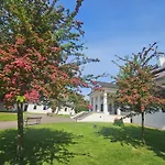 Park Apartment