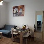 Old Town Apartments - B19