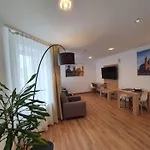 Old Town Apartments - B12