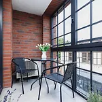 Apartment With Private Parking - Lubicz 17 Street
