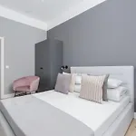 4 Bedroom Apartment - Main Square