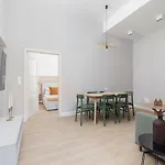 4 Bedroom Apartment - Main Square