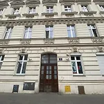 Comfortable Apartment In Centrum